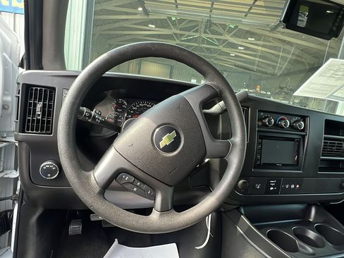 Used 2014 Chevrolet Express 2500 LT w/ LT Preferred Equipment Group RWD image 14