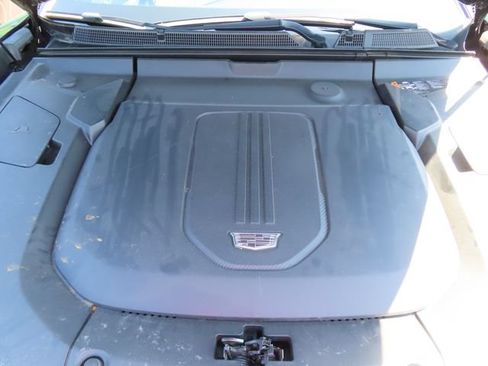 Certified 2024 Cadillac Lyriq Sport w/ LPO, Floor Liner Package AWD/4WD image 46