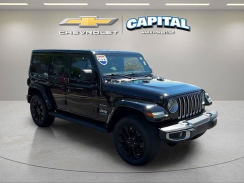 Used 2022 Jeep Wrangler Unlimited Sahara AWD/4WD image 7