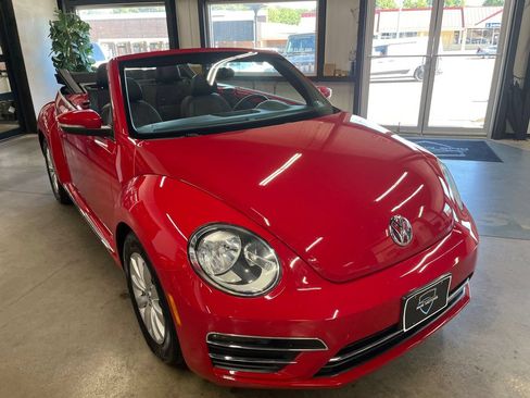 Used 2018 Volkswagen Beetle 2.0T Coast FWD image 29