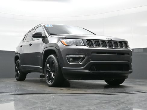 Used 2021 Jeep Compass Latitude AWD/4WD image 33