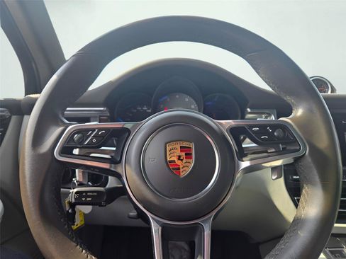 Used 2019 Porsche Macan S w/ Premium Package AWD/4WD image 39