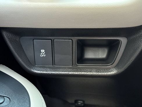 New 2026 Honda HR-V LX image 31