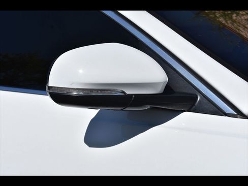 Used 2019 Jaguar XE Premium RWD image 52