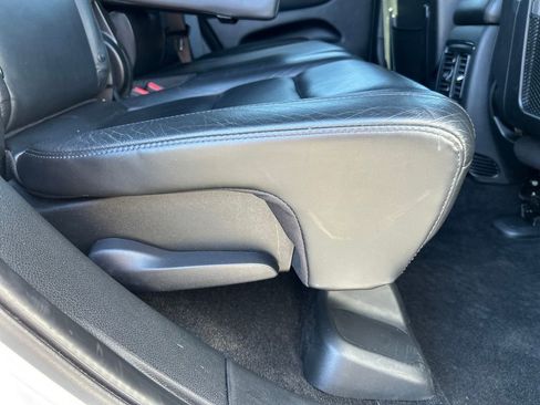 Used 2022 Jeep Grand Cherokee Limited image 31