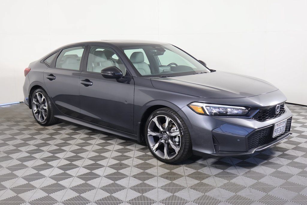 Used 2025 Honda Civic Sport Touring image 3