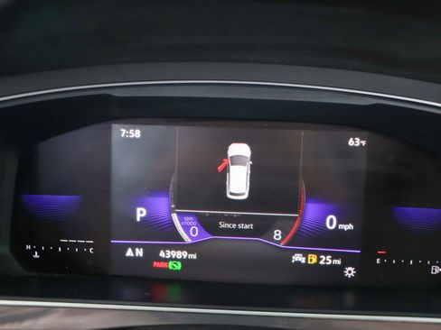 Used 2023 Volkswagen Tiguan SE R-Line FWD image 15