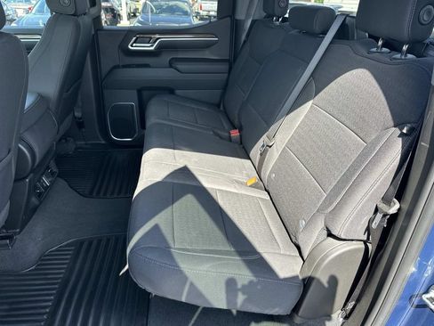 Used 2024 Chevrolet Silverado 1500 LT AWD/4WD image 12