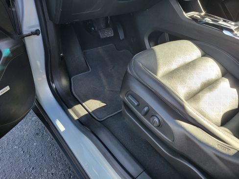 Certified 2023 Chevrolet Bolt LT w/ Infotainment Package image 28