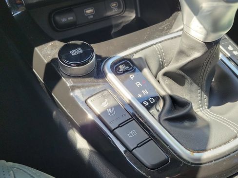 Certified 2024 Kia Seltos SX w/ SX Sunroof Package AWD/4WD image 32