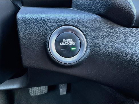 Used 2024 GMC Terrain SLT AWD/4WD image 20
