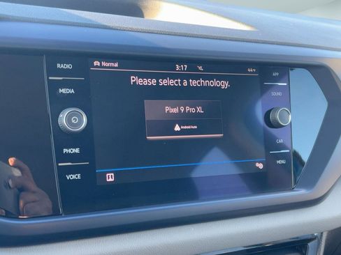 Used 2022 Volkswagen Taos SE image 20