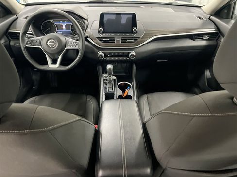 Used 2023 Nissan Altima 2.5 SV image 10