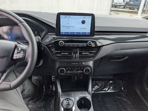 Used 2024 Ford Escape ST-Line image 3