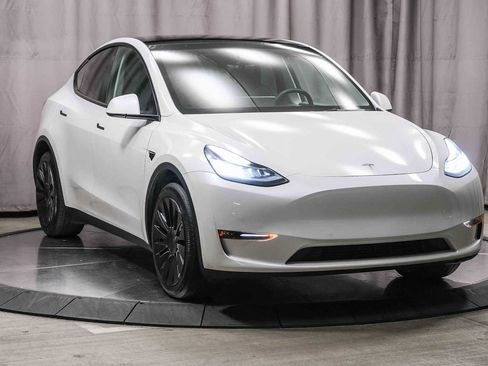 Used 2021 Tesla Model Y Long Range AWD/4WD image 5