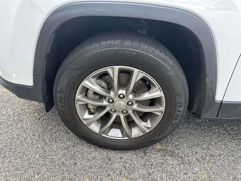 Used 2021 Jeep Cherokee Latitude Lux w/ Sun & Sound Group image 7