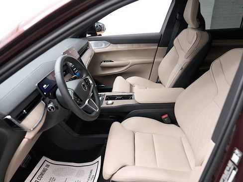 Certified 2025 Volvo EX90 Ultra AWD/4WD image 19