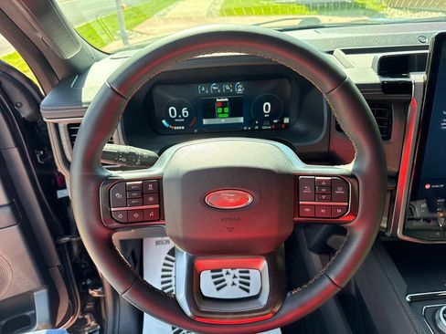Used 2024 Ford Expedition Max Platinum AWD/4WD image 15