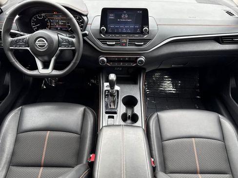 Used 2022 Nissan Altima 2.5 SR AWD/4WD image 3