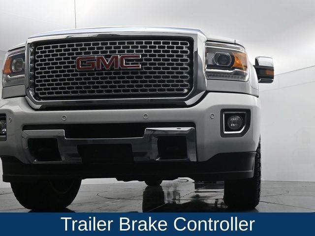 Used 2016 GMC Sierra 2500 Denali w/ Duramax Plus Package AWD/4WD image 32