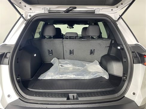 New 2026 Chevrolet Equinox LT image 16