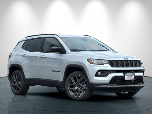 New 2026 Jeep Compass Latitude image 2