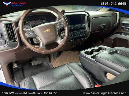 Used 2018 Chevrolet Silverado 1500 LT w/ Texas Edition AWD/4WD image 7