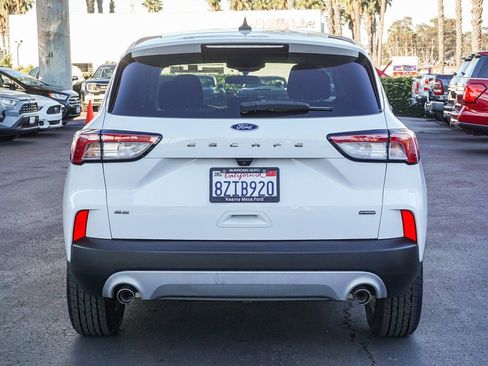 Used 2021 Ford Escape SE image 10