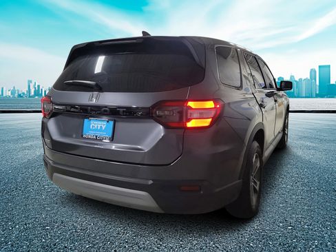 Used 2023 Honda Pilot EX-L image 4