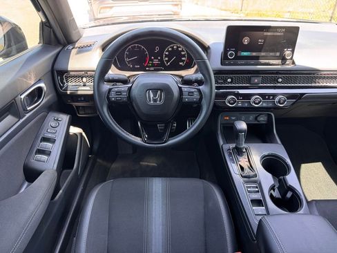 Used 2025 Honda Civic Sport image 2