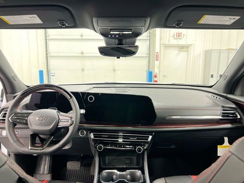 New 2026 Chevrolet Traverse RS w/ LPO, Floor Liner Package image 10