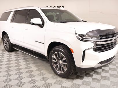 Used 2022 Chevrolet Suburban LT w/ Luxury Package