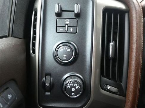 Used 2019 Chevrolet Silverado 2500 High Country w/ Duramax Plus Package image 26