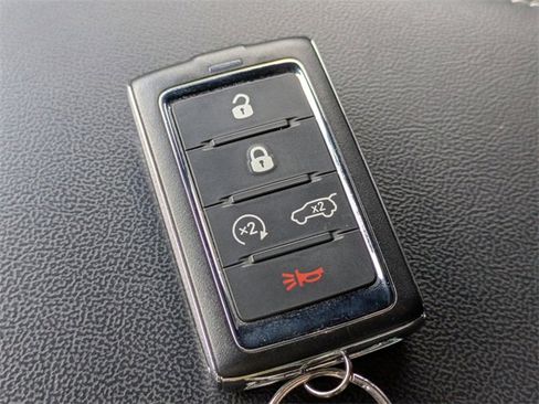 Used 2023 Jeep Grand Cherokee Altitude image 32