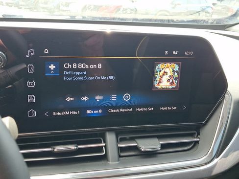 Used 2025 Chevrolet Trax ACTIV w/ Sunroof Package FWD image 17