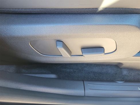 New 2026 Kia Carnival SX image 9