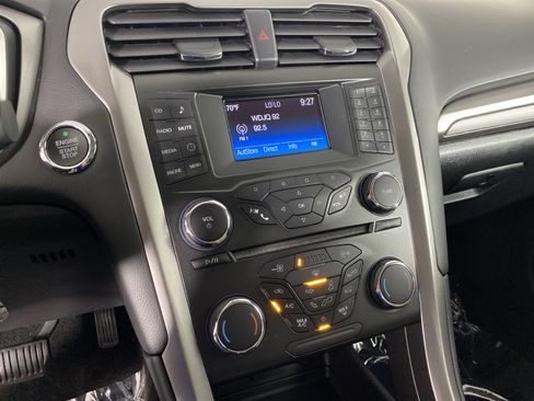 Used 2018 Ford Fusion S FWD image 40