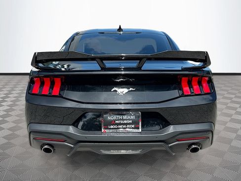 Used 2024 Ford Mustang Coupe RWD image 6