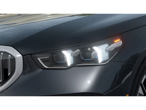 New 2026 BMW 530i xDrive w/ Premium Package image 7