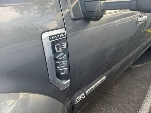 Used 2021 Ford F450 Limited w/ FX4 Off-Road Package AWD/4WD image 4