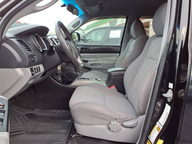Used 2015 Toyota Tacoma PreRunner w/ TRD Off-Road Package RWD image 22