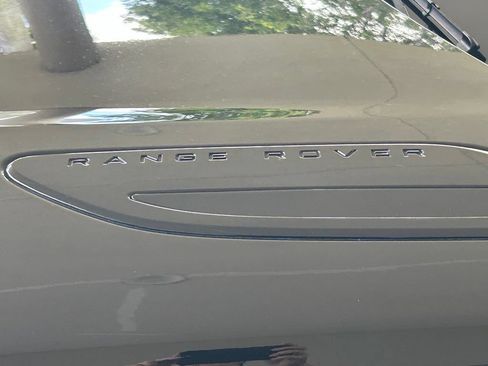 Used 2019 Land Rover Range Rover Velar R-Dynamic SE AWD/4WD image 17