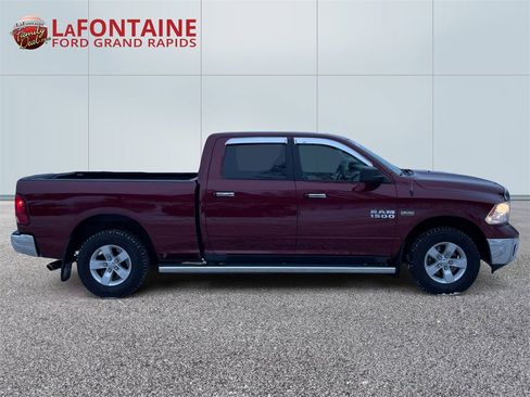 Used 2017 RAM 1500 Classic SLT image 8
