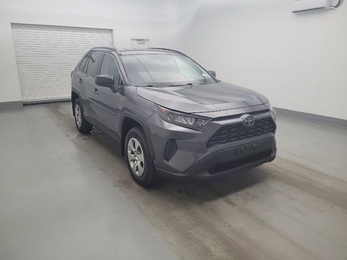 Used 2021 Toyota RAV4 LE image 13