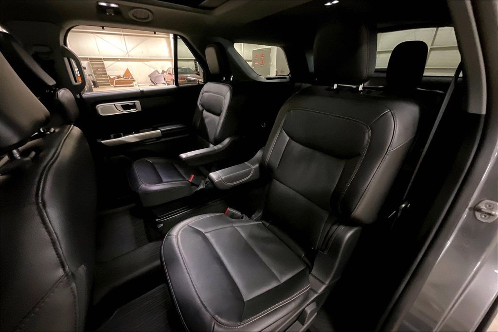 Certified 2023 Ford Explorer Limited w/ Limited Technology Package AWD/4WD image 25