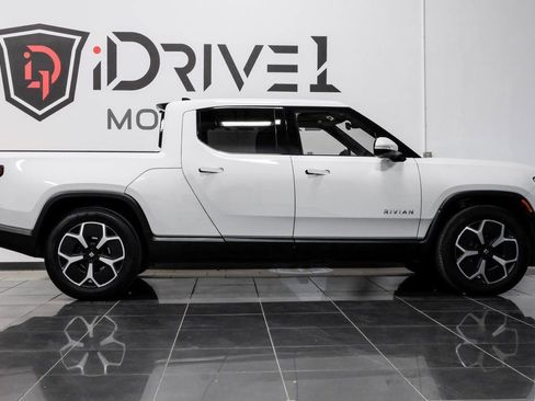 Used 2023 Rivian R1T Adventure image 9