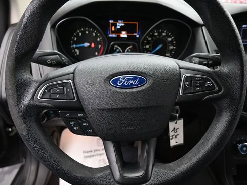 Used 2016 Ford Focus SE w/ Reverse Sensing Package image 20