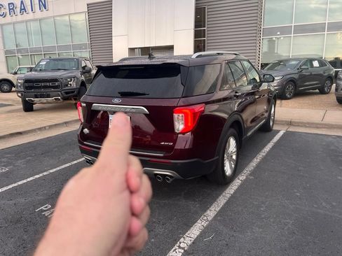 Used 2022 Ford Explorer King Ranch w/ Class IV Trailer Tow Package AWD/4WD image 9