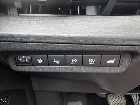 Used 2024 Nissan Ariya FWD image 31