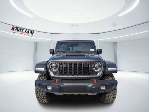 New 2026 Jeep Gladiator Mojave w/ Safety Group image 8